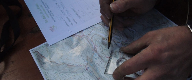 La marche d'orientation est une activité prisée par les Amis de la Nature