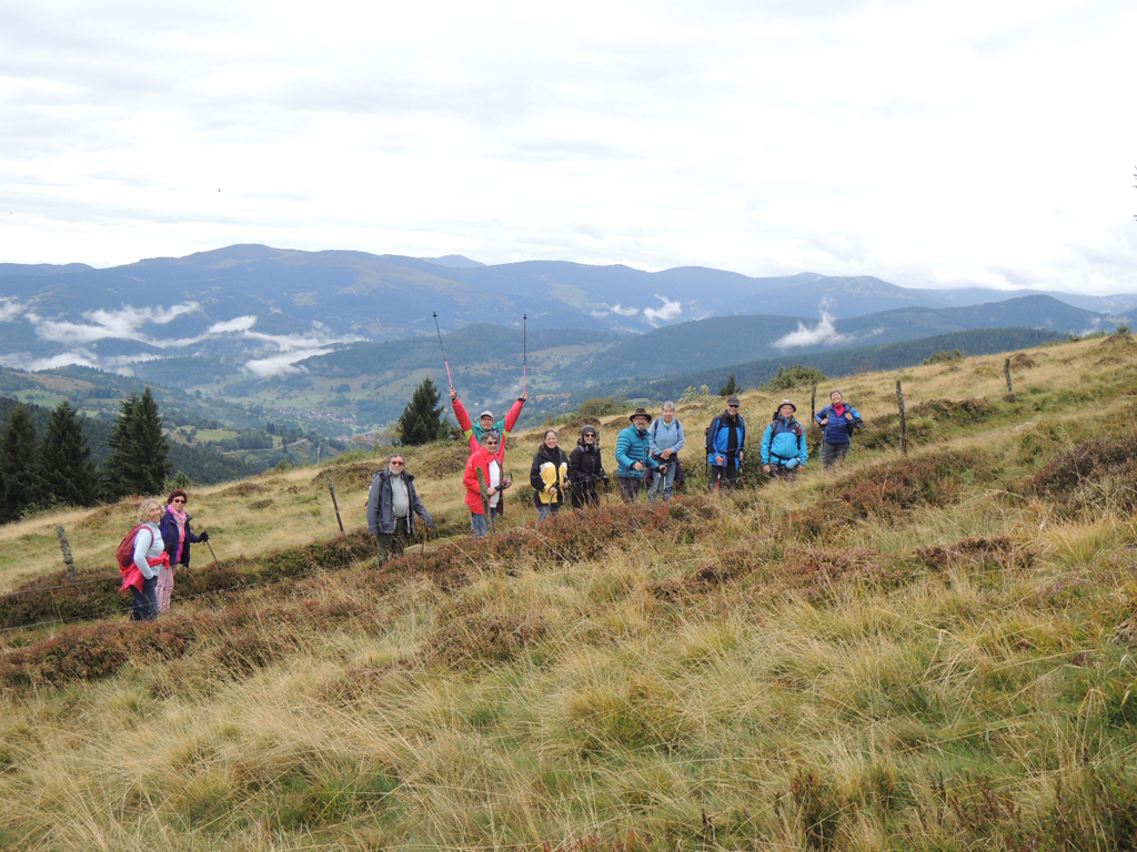 Les Amis de la Nature alsaciens, lorrains et vosgiens en randonnée près du Lac Noir dans les Vosges