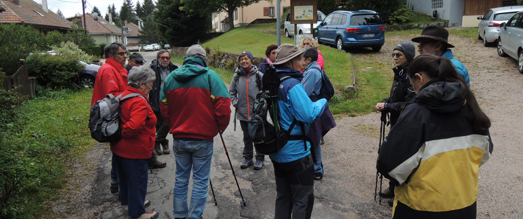 Les participants à la rencontre interdépartementale des Amis de la Nature au refuge du Lac Noir